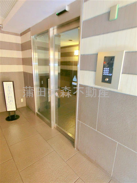 キャッスル・エイト東矢口のエントランス