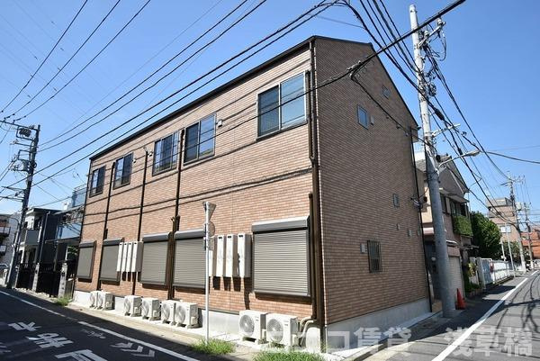 ペルラ小岩の外観