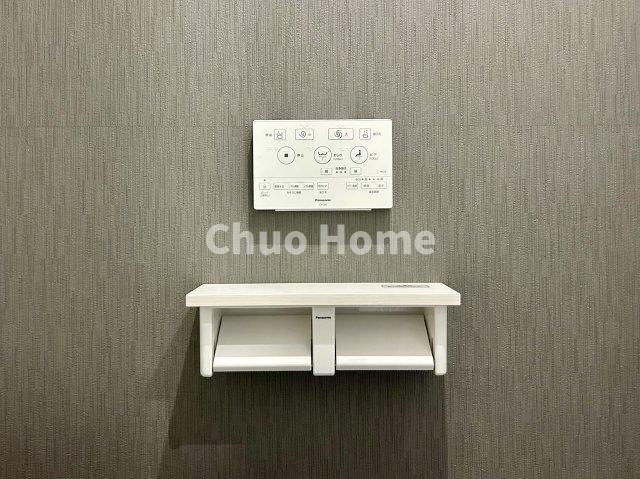 モナーク根岸の内装|【ウォシュレット】清潔に使いたいお手洗いには最適な設備です。もちろんウォームレットも標準装備です。