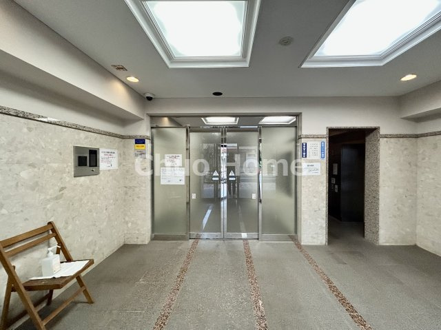 モナーク根岸のエントランス|エントランス