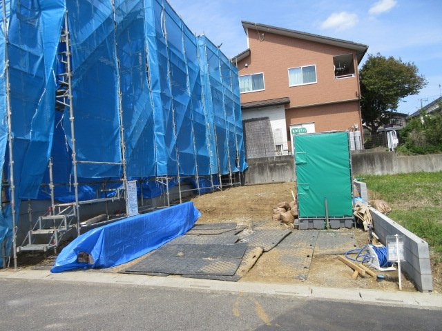 【仲介手数料無料】新築戸建　嵐山町菅谷264-1（全1棟）の前面道路含む現地写真