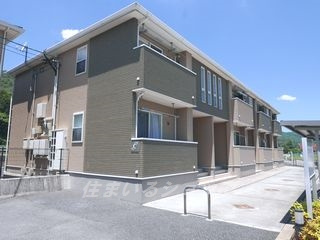 広島市安佐北区白木町大字井原のアパート