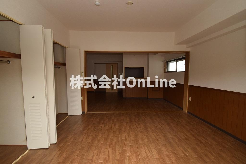 ビラージュプラムの洋室