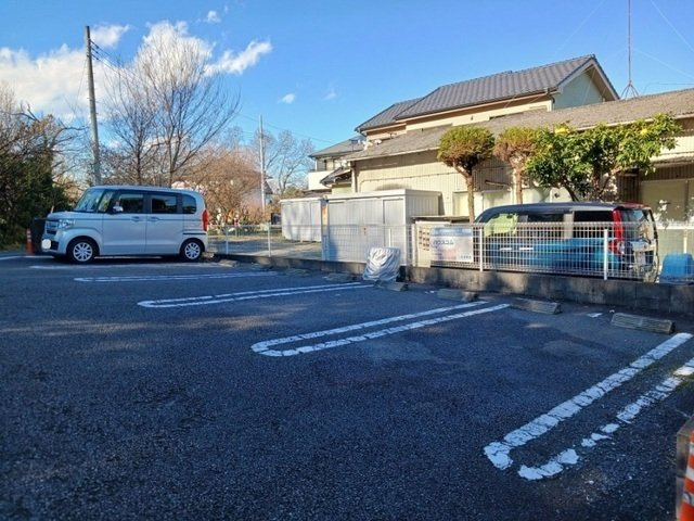 フェイバー　ビーエム　Ⅱの駐車場