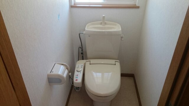【トイレ】 | Ｐｒｉｍｒｏｓｅ　Ｈｉｌｌ　Ａ | 落ち着いた色調のトイレです