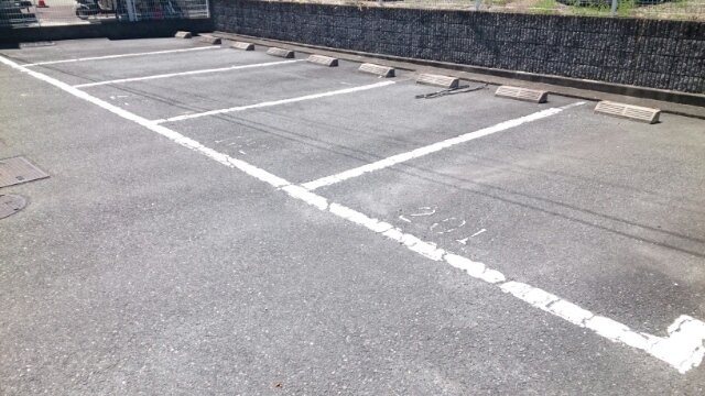 【駐車場】 | Ｐｒｉｍｒｏｓｅ　Ｈｉｌｌ　Ａ | 駐車場に車を止められます