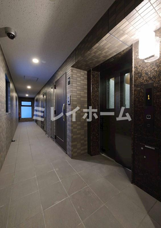 ルーブル蒲田南七番館のロビー