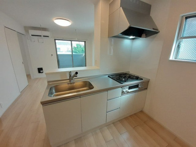 【キッチン】 | パン　リーヴル | コンパクトなキッチンで掃除もラクラク