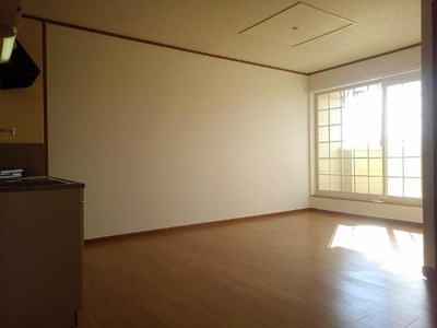 【居間・リビング】 | フォレスト原田 | 居間です