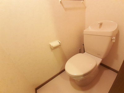 【トイレ】 | レフィナード阿成 | シンプルで使いやすいトイレです