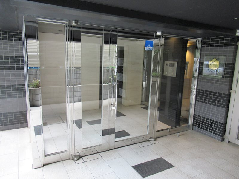 ＡＺＥＳＴ武蔵小金井の玄関