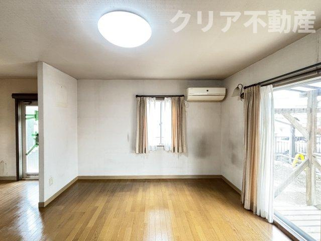 【居間・リビング】 | 前橋市下大島町中古住宅　