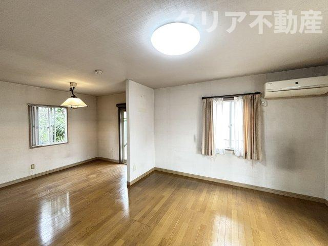 【居間・リビング】 | 前橋市下大島町中古住宅　