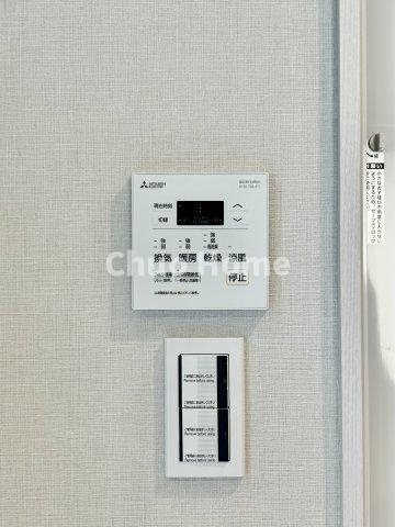 ネバーランド大島の内装|【浴室乾燥機】暖房・冷風・換気・乾燥が可能です。毎日を快適に過ごせるうれしい機能が揃っています。雨の日の洗濯物も安心です。