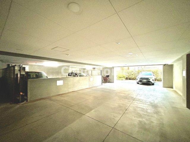 ネバーランド大島の駐車場|【敷地内駐車場】最新の空き状況や費用などの詳細は担当スタッフまでお問い合わせください。