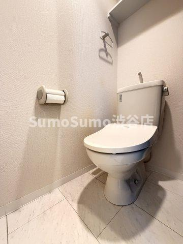 ケイ・アパルトメント三宿のトイレ|コンパクトで使いやすいトイレです
