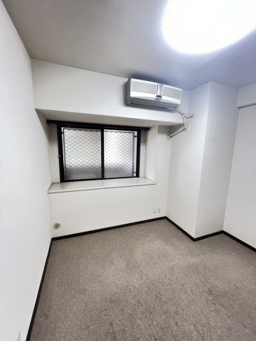 アーデンコート住吉川の洋室