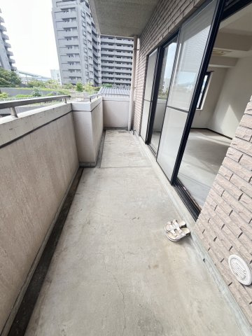アーデンコート住吉川のバルコニー