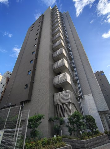 プレサンスジェネ新神戸ステーションフロントの外観