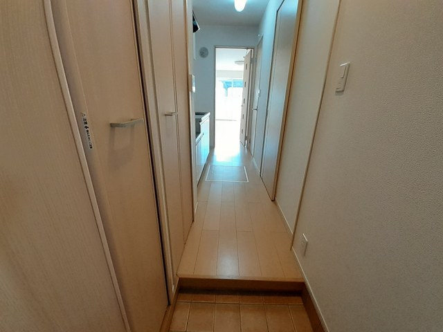 プラシード三宅の玄関