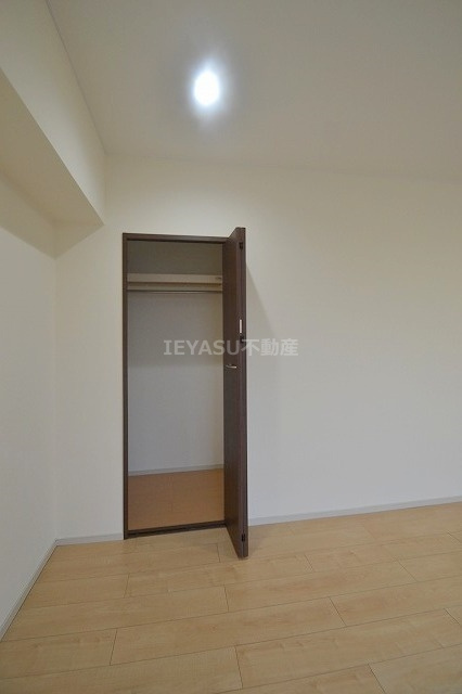 広島市西区観音本町１丁目の賃貸マンションの収納