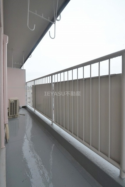 広島市西区観音本町１丁目の賃貸マンションのバルコニー