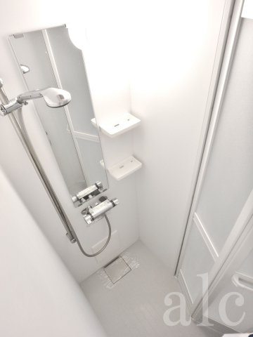 ハーモニーテラス北新宿のシャワールーム|さっと体を洗えるシャワールーム付です