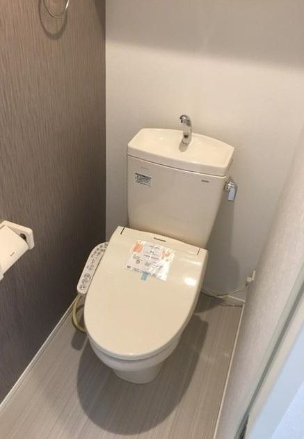 ハーモニーテラス北新宿のトイレ|シンプルで使いやすいトイレです