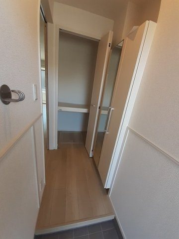 ネガット松並　Ｂの玄関|落ち着いた玄関です