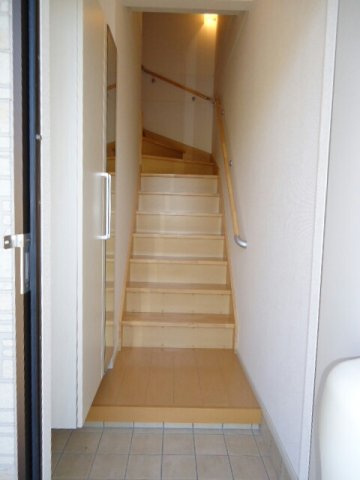 アークラムの玄関