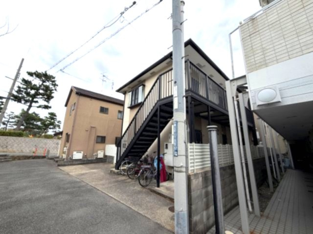 LiVEMAX尾知山の外観