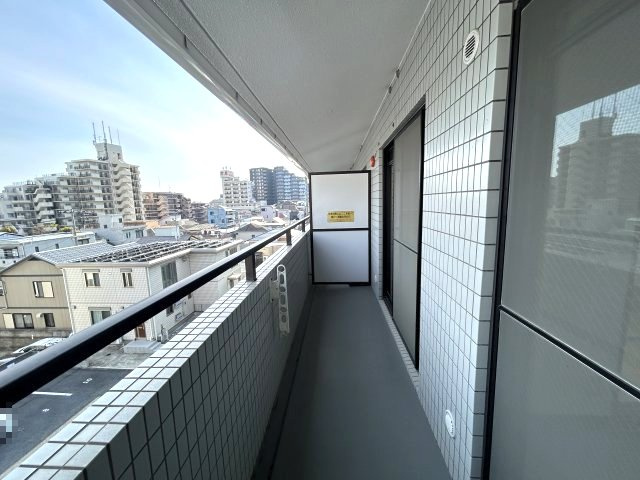 メゾンド平岡2番館のバルコニー