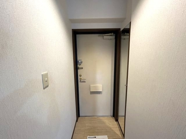 メゾンド平岡2番館の玄関