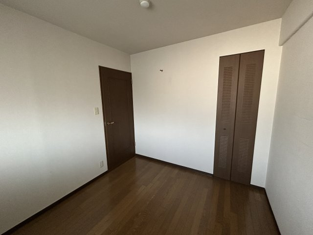 メゾンド平岡2番館の居間・リビング