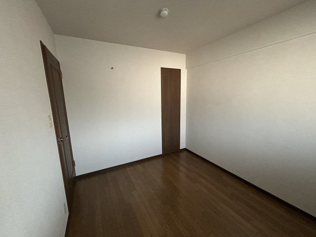 メゾンド平岡2番館の居間・リビング