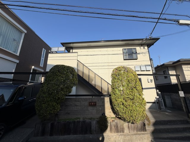 山麓荘のエントランス