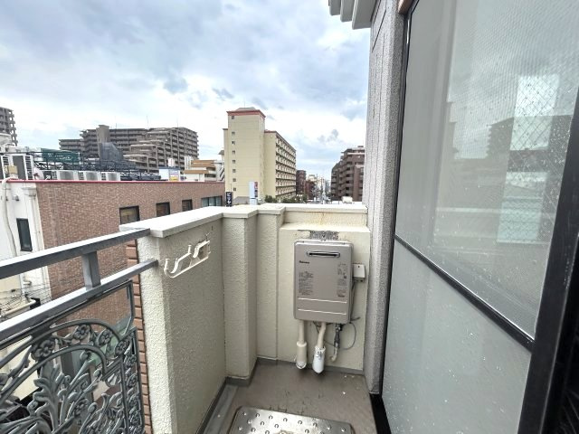 オズコート神戸本山のバルコニー