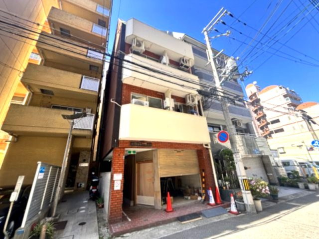 春日野道ロイヤルハイツの外観