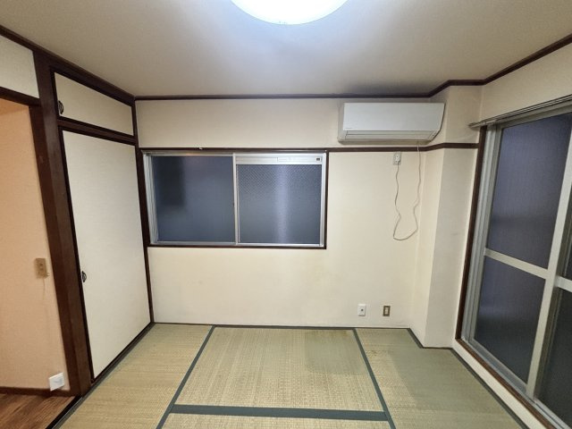 春日野道ロイヤルハイツの和室
