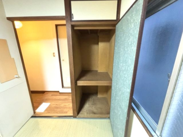 春日野道ロイヤルハイツの収納