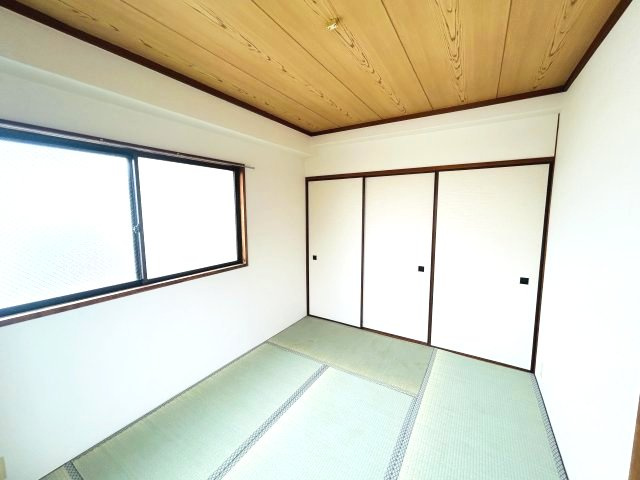 ハイム灘北の和室