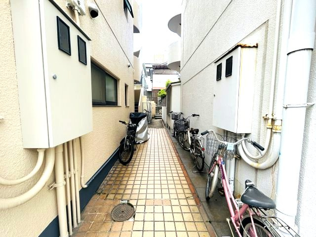 ハイム灘北のロビー
