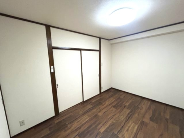 カサベルデ青谷の居間・リビング