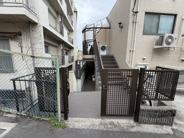 リヴィラ六甲　のエントランス