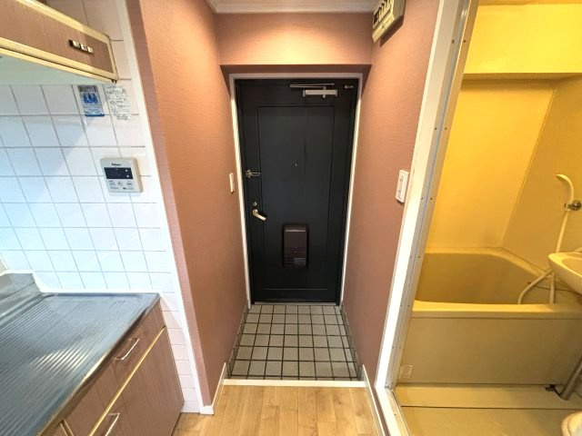 ル・パレ福住の玄関
