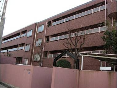 サニーハウス岡本の外観|タイル張りで重厚感があります。