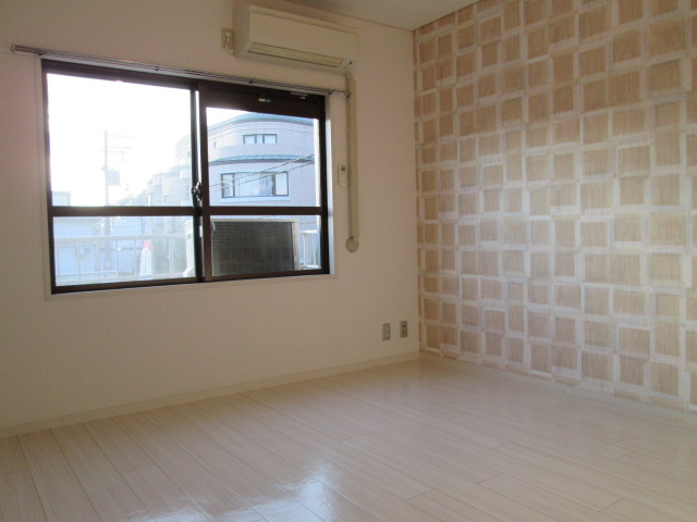 ライフイン芦屋弐番館の洋室|広々とした洋室です