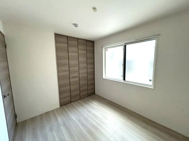 ヴェルデ天城の洋室
