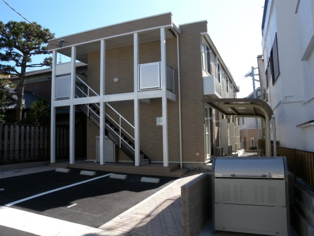 レオパレスアルカディア畑原の外観