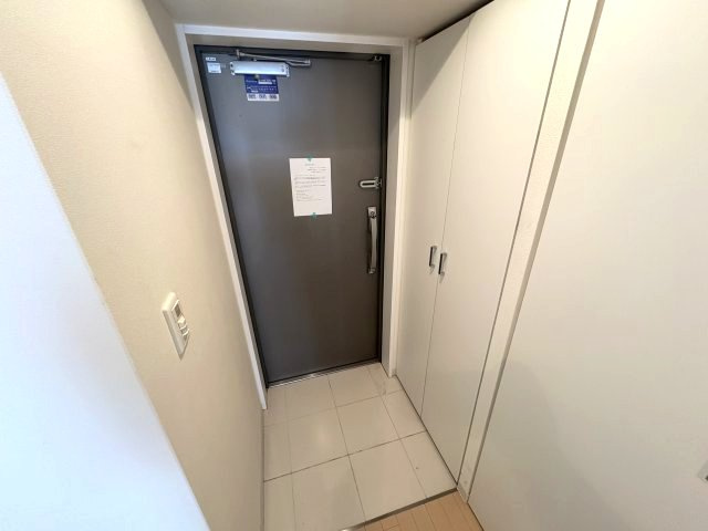 レジディア神戸磯上の玄関